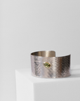 REPTILIA MEDIUM CUFF · SILVER AND NATURAL GEMSTONES