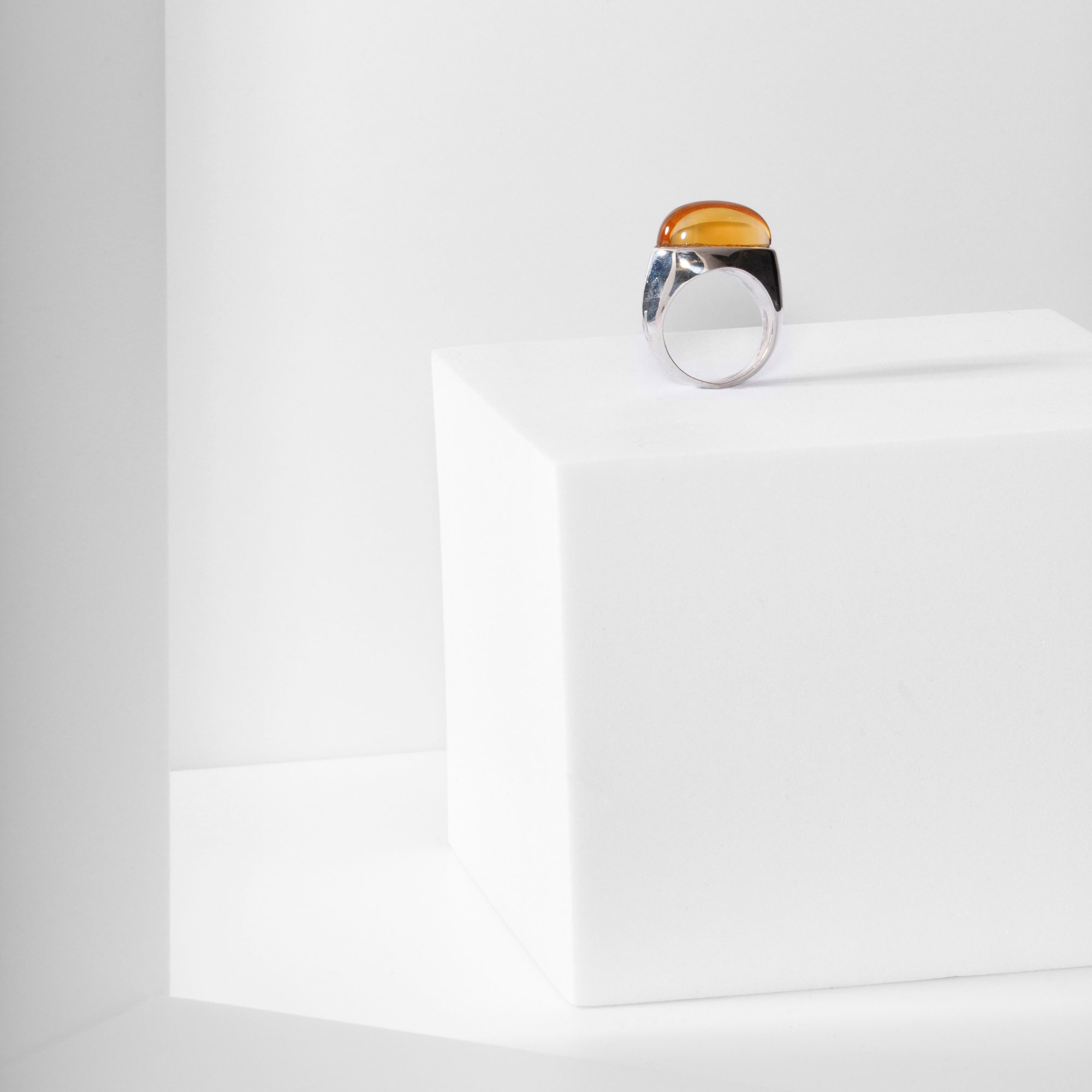 Core Ring in recycled sterling silver with natural stone, Carlota Guardia Jewelry, side view.
