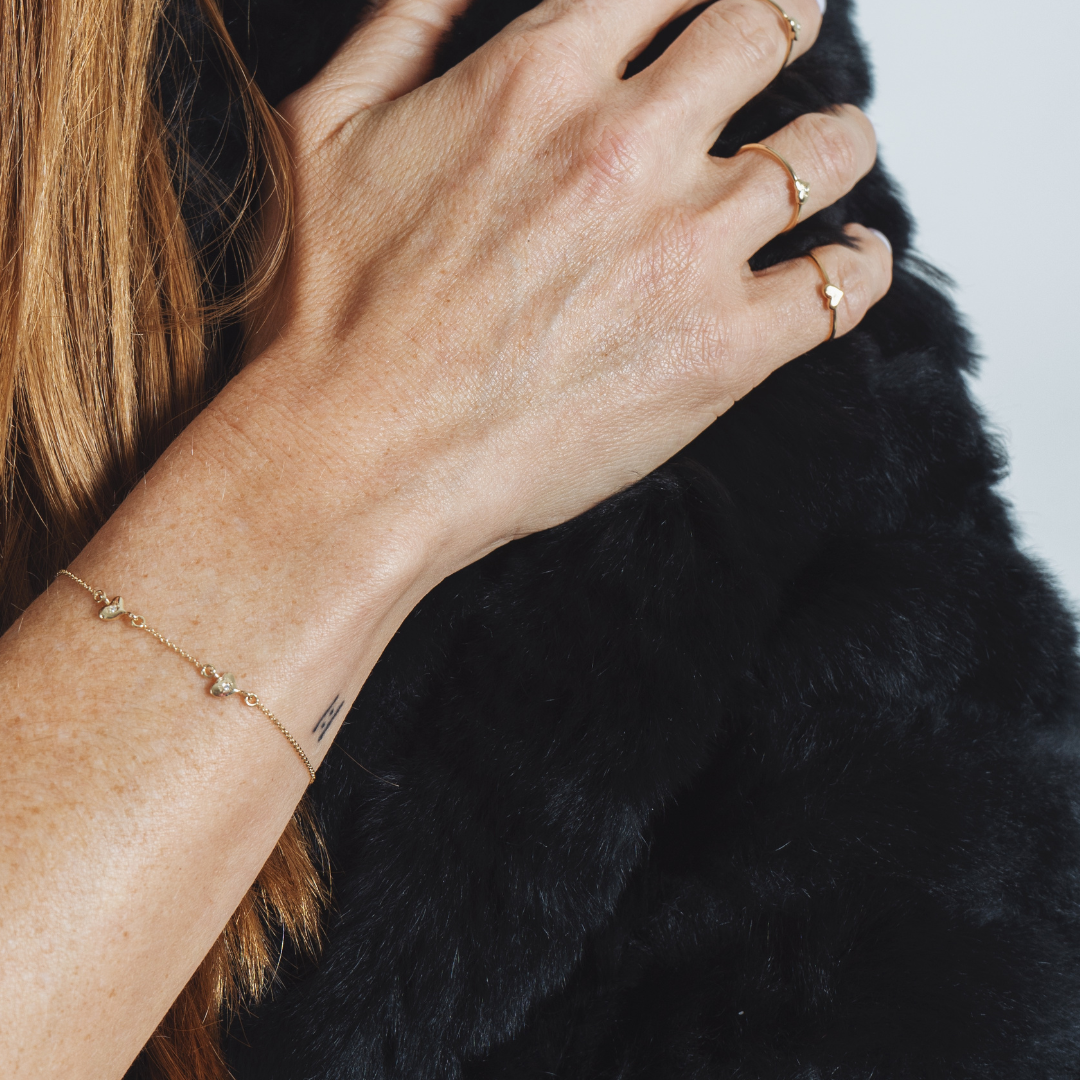gold-diamond-wrist-bracelet-customizable-jewelry2.png