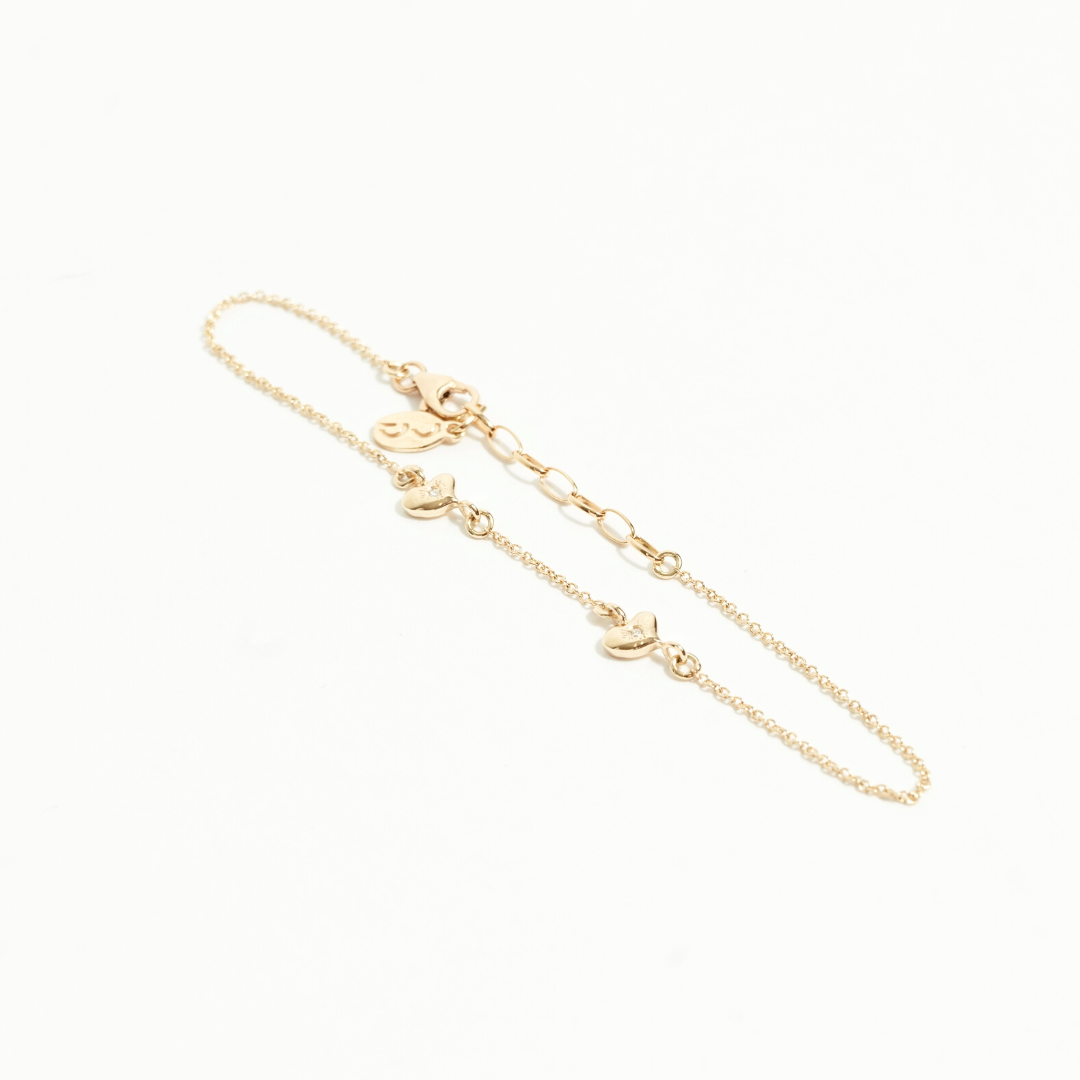 gold-chain-bracelet-side-view.png