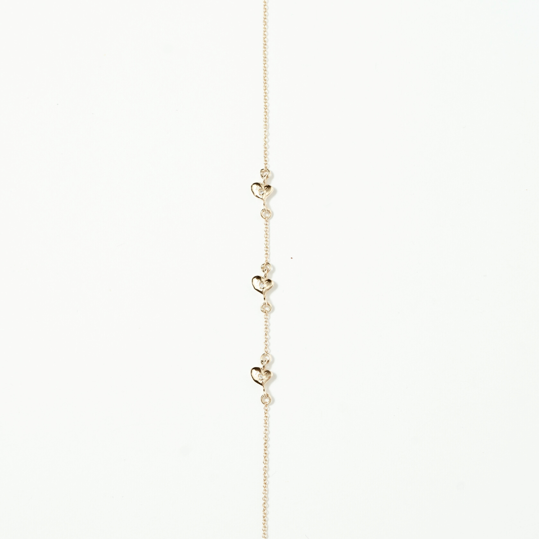 handmade-recycled-gold-chain-hearts-jewelry.png